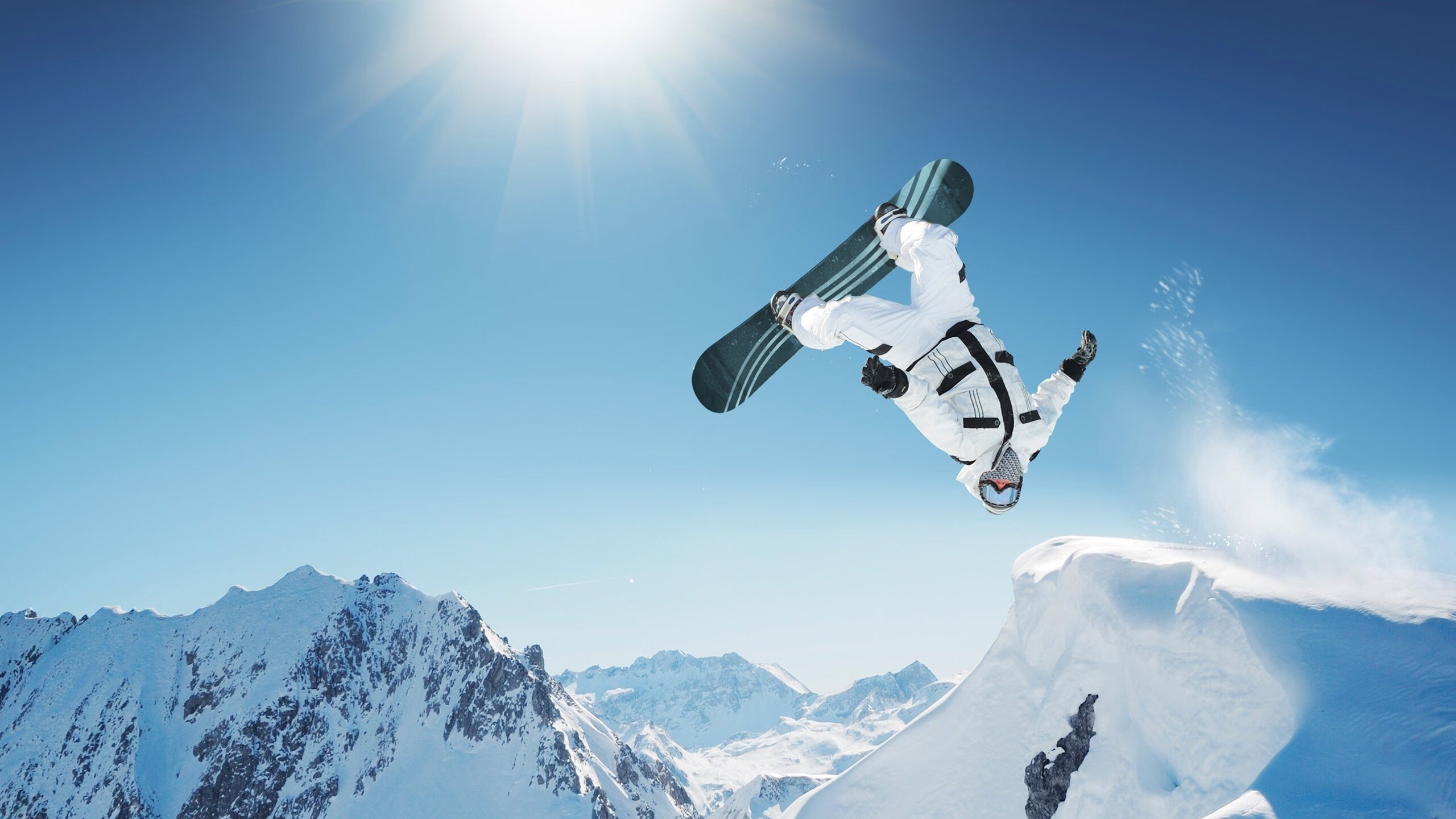 西亚卡姆回归赛场，回归赛场首场状态亮眼，FPX观众沸腾！